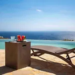 Villa Elegant Seaside Villa, Great Views, Infinity Pool, Lia, Mykonos Kalafati