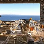 Elegant Seaside Villa, Great Views, Infinity Pool, Lia, Mykonos Villa Kalafati