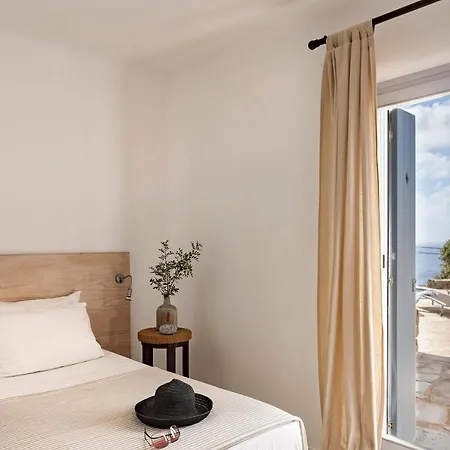 Elegant Seaside Villa, Great Views, Infinity Pool, Lia, Mykonos Kalafatis