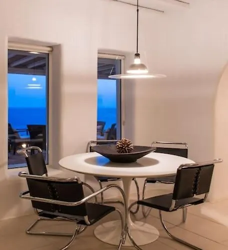 Elegant Seaside Villa, Great Views, Infinity Pool, Lia, Mykonos Kalafatis