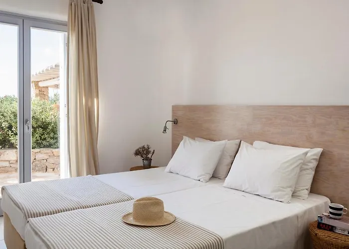 Elegant Seaside Villa, Great Views, Infinity Pool, Lia, Mykonos Kalafatis