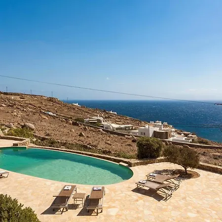 Elegant Seaside Villa, Great Views, Infinity Pool, Lia, Mykonos カラファティス