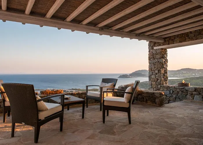 Elegant Seaside Villa, Great Views, Infinity Pool, Lia, Mykonos فيلة كالافاتيس