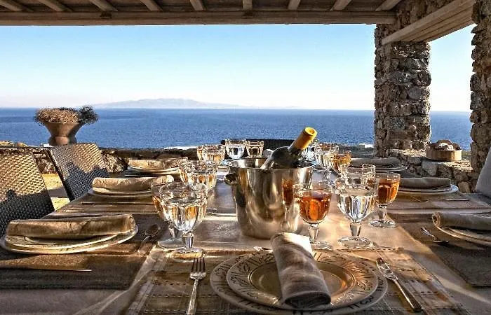 Elegant Seaside Villa, Great Views, Infinity Pool, Lia, Mykonos فيلة كالافاتيس