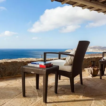 Elegant Seaside Villa, Great Views, Infinity Pool, Lia, Mykonos 빌라