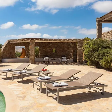 Elegant Seaside Villa, Great Views, Infinity Pool, Lia, Mykonos 빌라 칼라파티스