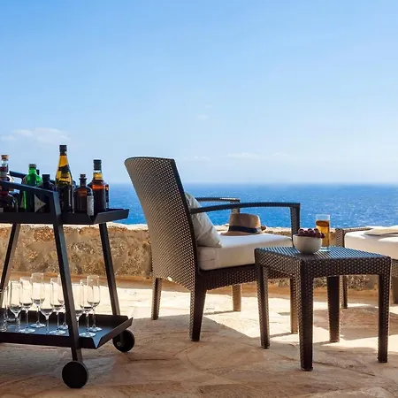 Elegant Seaside Villa, Great Views, Infinity Pool, Lia, Mykonos 빌라 칼라파티스